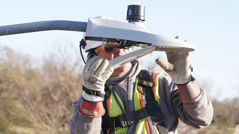 Read more about the article LED Streetlights Drive Savings In Peoria