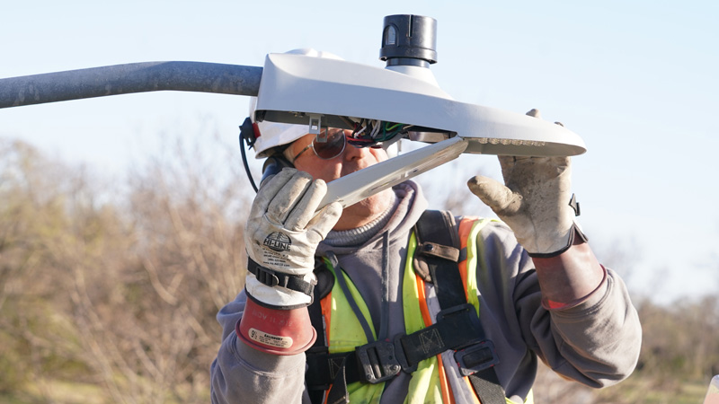 Read more about the article LED Streetlights Drive Savings In Peoria